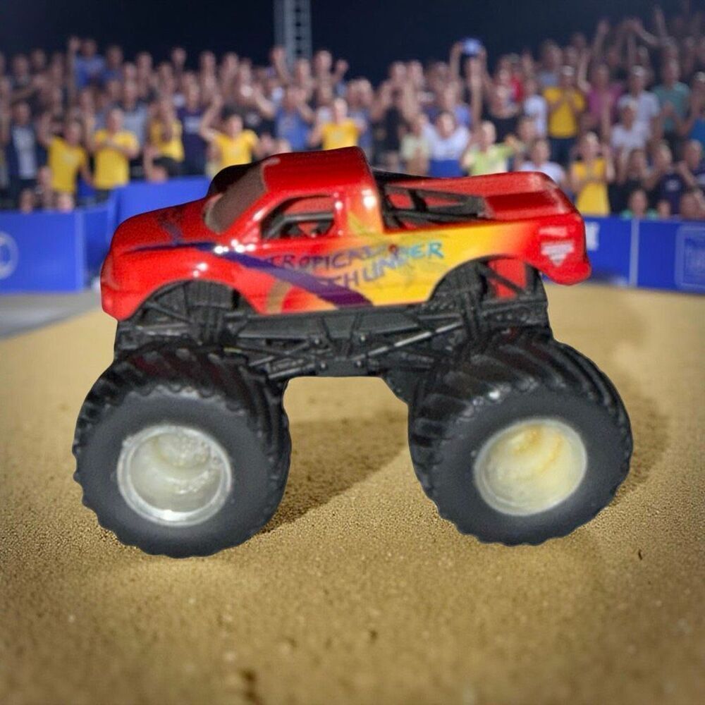 Hot Wheels Monster Jam Tropical Thunder 1:64 Scale Die-Cast Truck Silver Rim A37